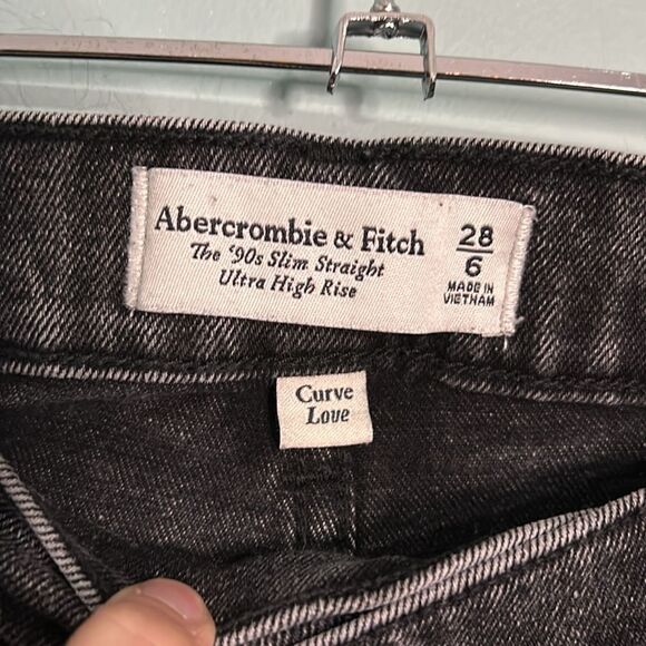 Abercrombie The 90s Slim Straight Ultra High Rise Curve Love Crossover Waist - Picture 5 of 9